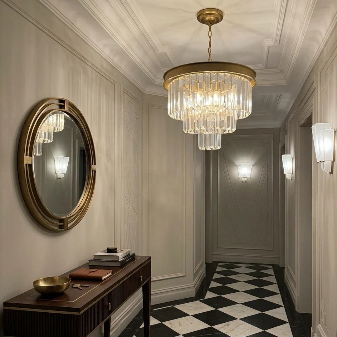 Semi-plafonnier en cristal dans une entrée Image