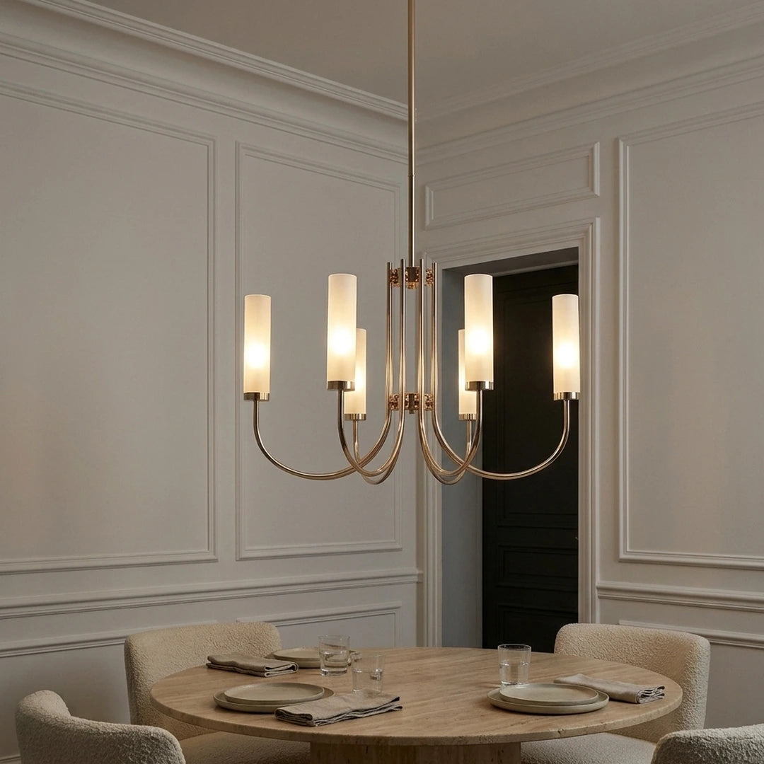 L'Opaline – salle à manger parisienne, table en travertin Image