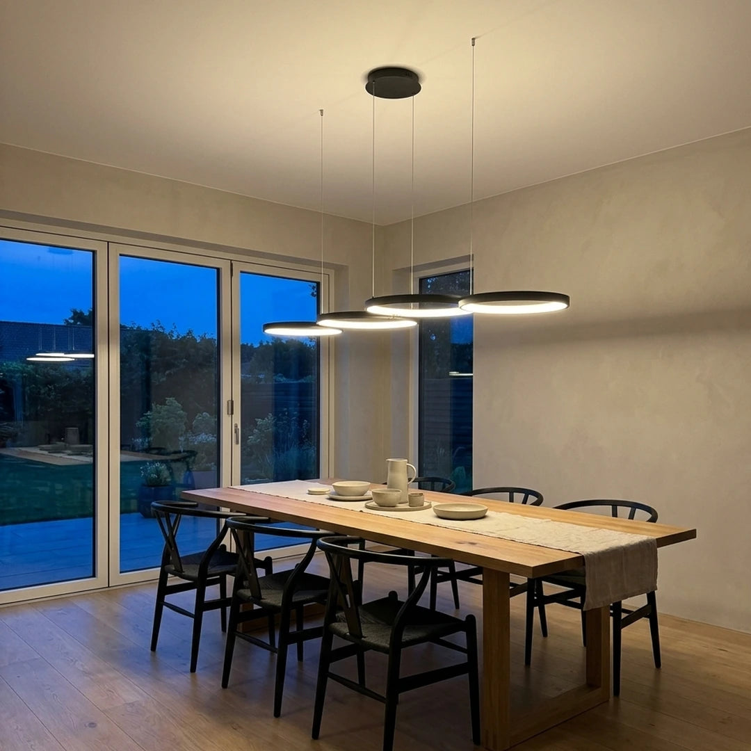L'Écho – salle à manger scandinave, longue table en chêne